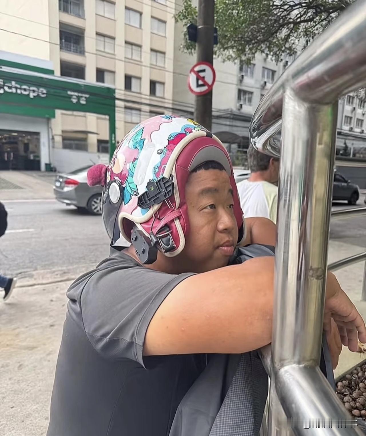 蓝战非这次在南非被绑架，
给所有外出旅游的人提了个醒，
关键时刻，这四点能救命。