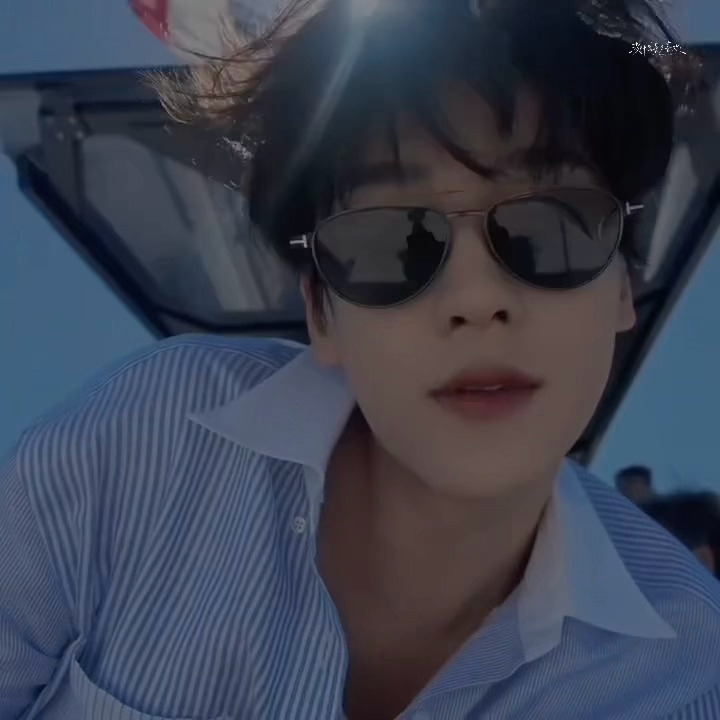 越看越想了 完全纨绔少爷😭"为什么恨我呢 原本无趣的人生因为我而起了波澜 应该