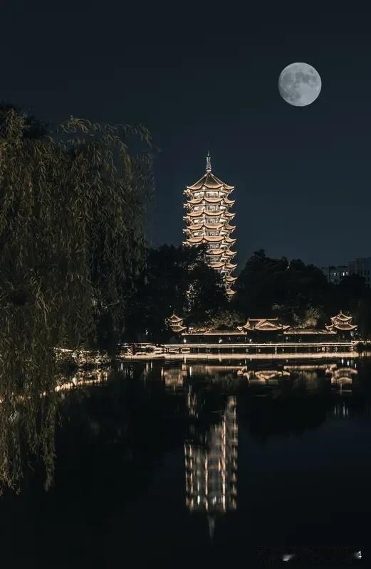 上联：明月今宵谁借酒，安子邀对下联，清风此夜吾凭栏！[微风]