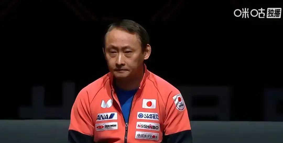 张本美和被曼昱4-2淘汰了。
 
最后一分落地时，张本宇当场就愣了。眉头拧成个疙