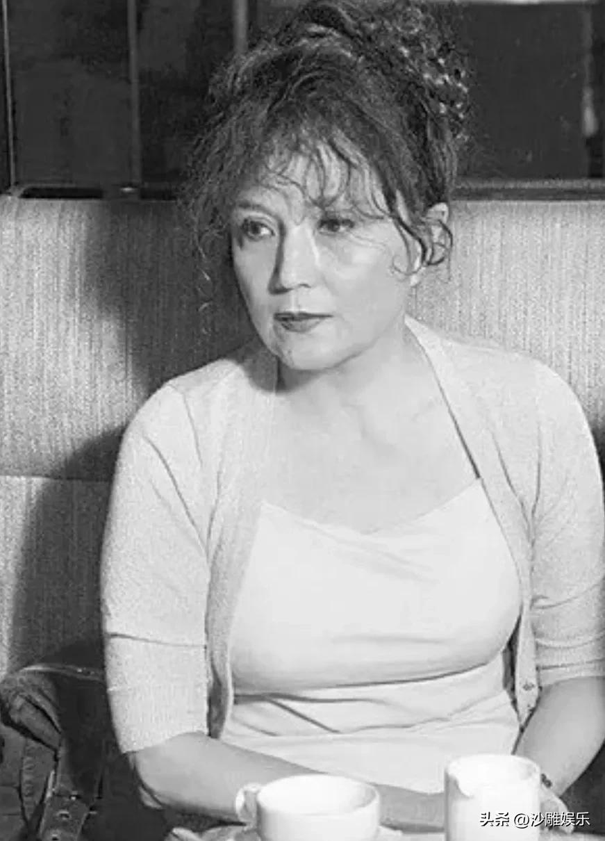 今天娱乐圈又传来令人悲痛的消息！
 
3月的最后一天，娱乐圈本该一片平静，却一大