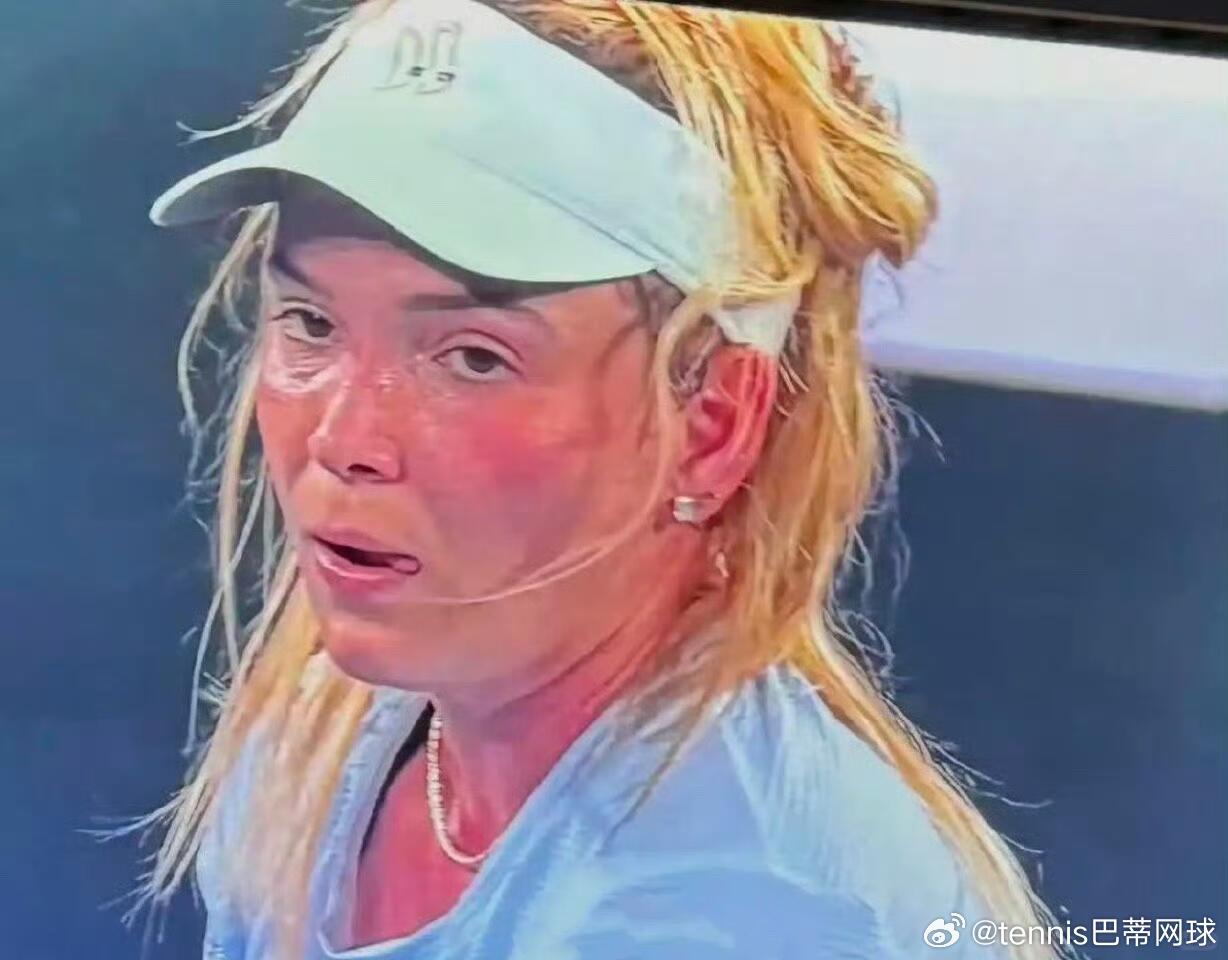 维基奇🇭🇷的外形反差不小Ellesse战袍尽显优雅（旁边是塔比洛🇨🇱？）