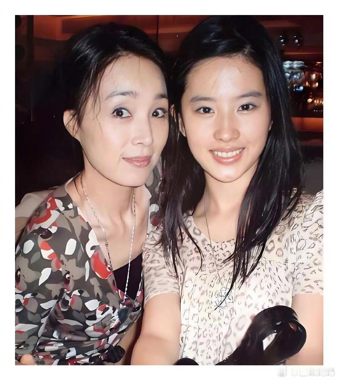 我的天，这是刘亦菲的小姨？基因的力量[跪了] ​​​