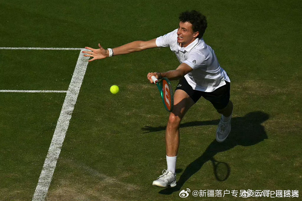 即时战况：ATP250🇬🇧伊斯特本公开赛决赛，🇫🇷安贝尔以6-36️⃣-