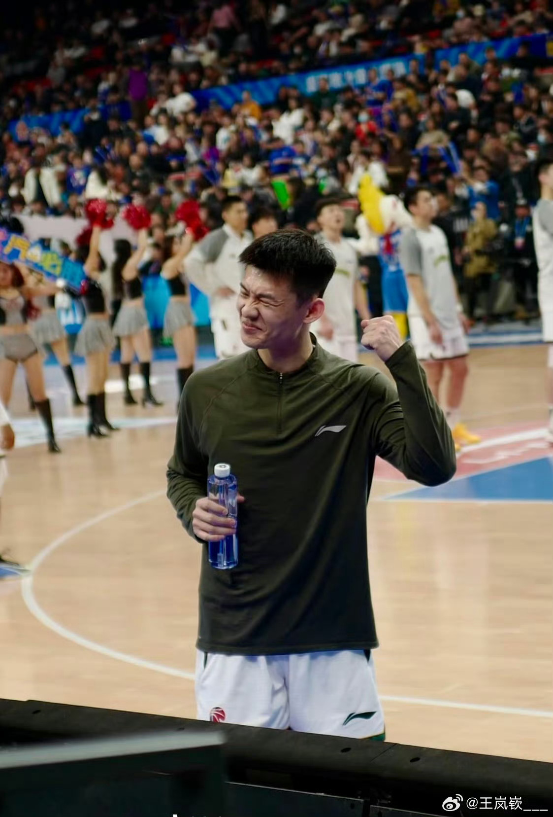 祝王岚嵚生日快乐🎂继续帮助辽宁队前进就像王岚嵚自己说的那样：对了就庆祝，错了就