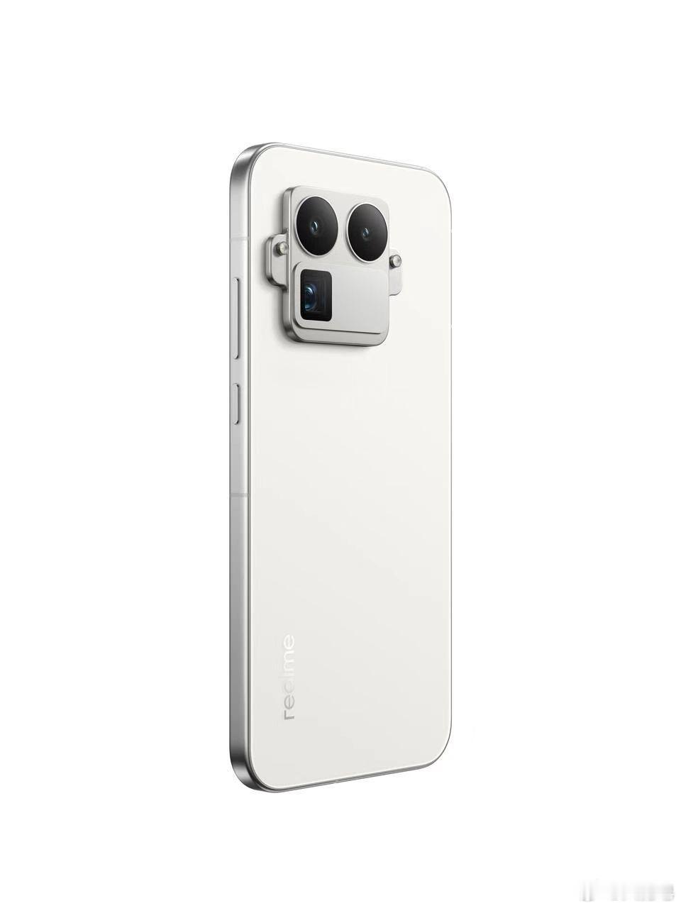 真我GT8 Pro 这个摄像头 Deco 部分设计其实你们也看出来了，就是很像是