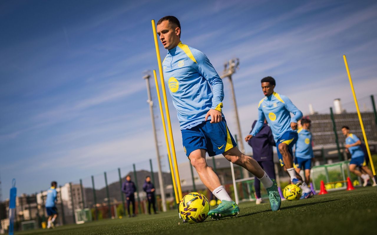 今日训练组图，巴尔德和孔德随队训练❤️💙巴萨至死不渝红蓝魂