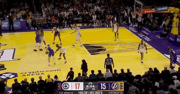 里弗斯这个漂亮3+1吹没了，裁判吹罚有点问题



里弗斯面对邓恩，这个三分神奇