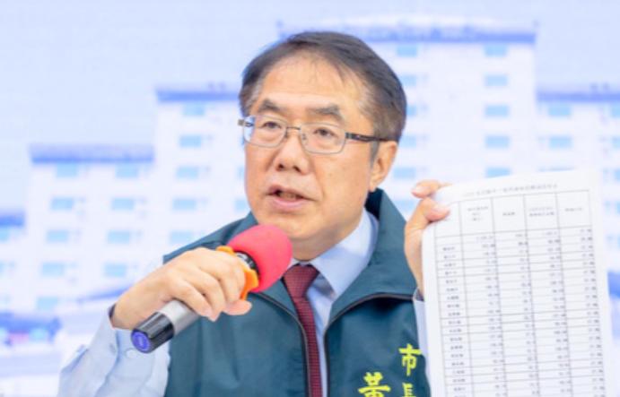 前些时间在台湾台南市升起五星红旗的红船还上了网络热搜，结果没两天就被台南市的黄伟