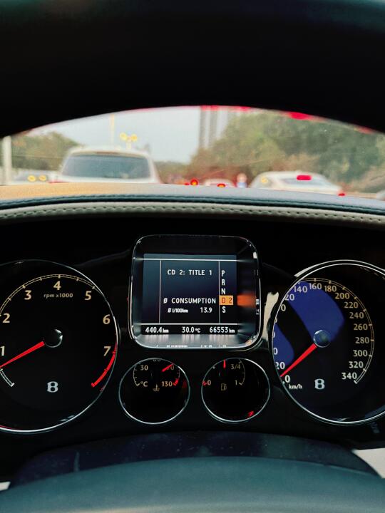 W12缸的油耗表现可喜