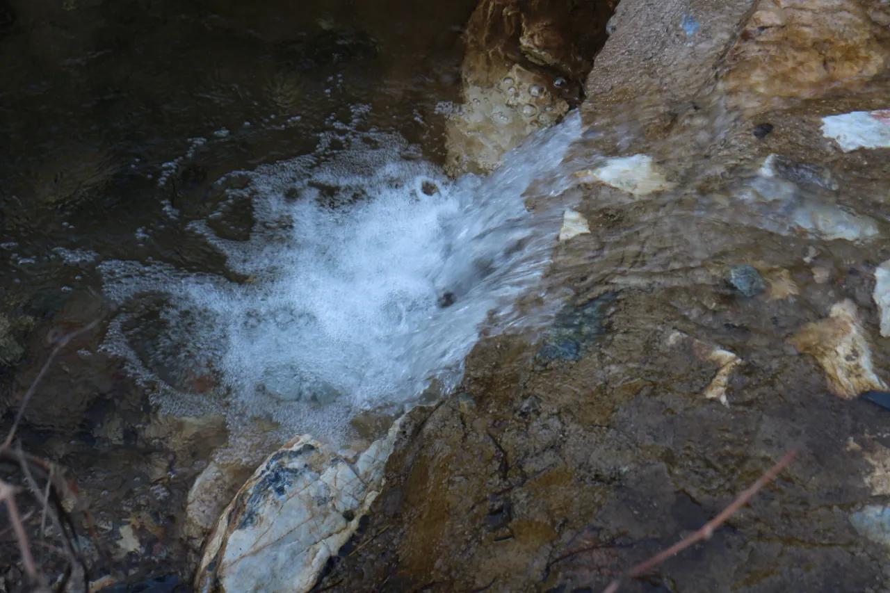 魏巍的山，清清的水