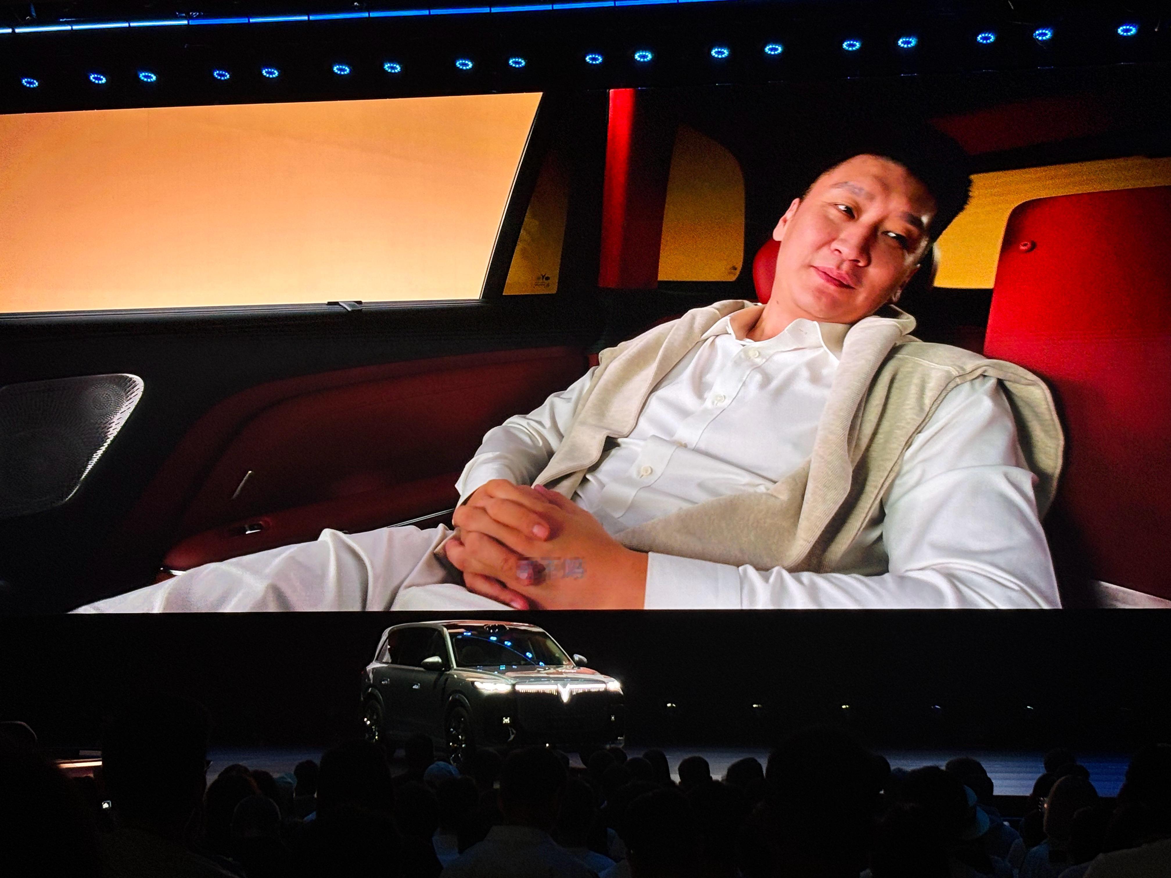 岚图泰山X8 直接请俩人一起代言，孙悦+孙越，越级开大