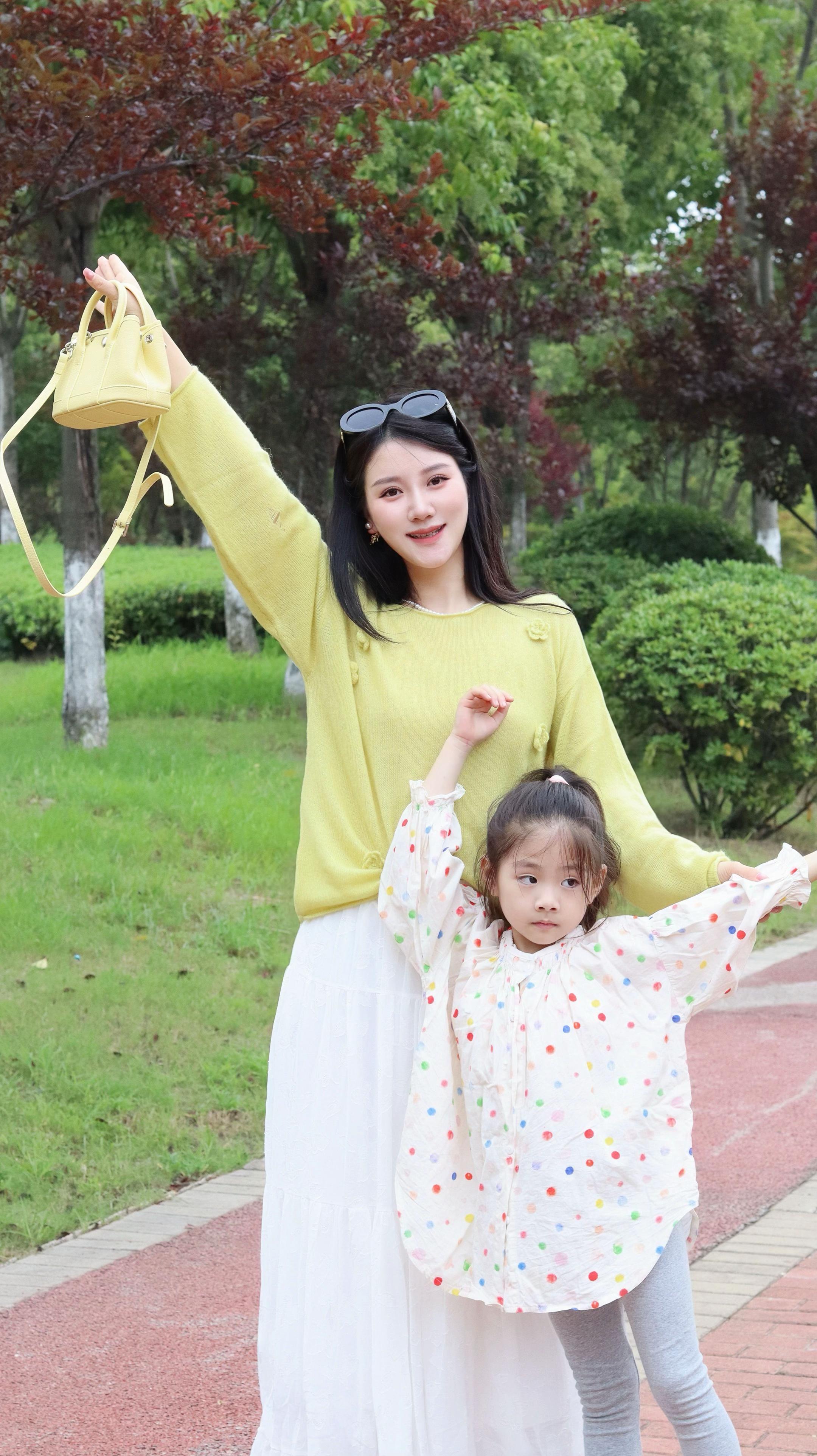 独自把孩子带大的我 真的不允许任何人来分享我的成果 别人口中的一瞬间就...