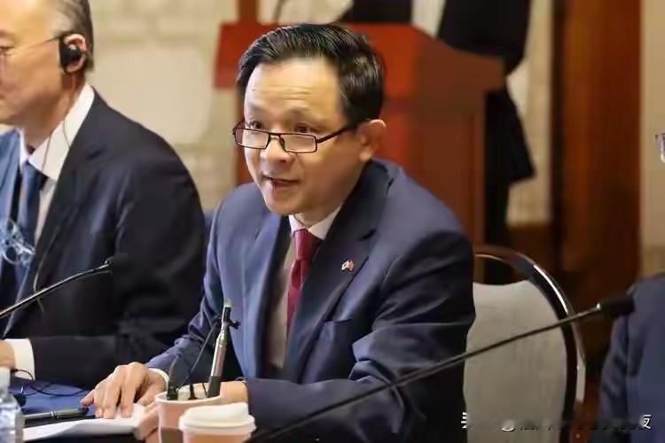 反日同盟加速成型！李在明听懂中方提醒，48小时内对高市亮明态度