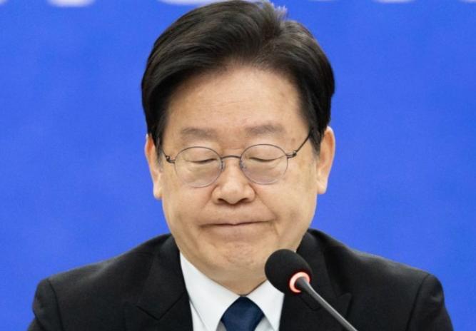 中日外交战正酣，韩国突然扔出一颗惊雷，李在明政府官宣：东北亚三国官方表述，从 “