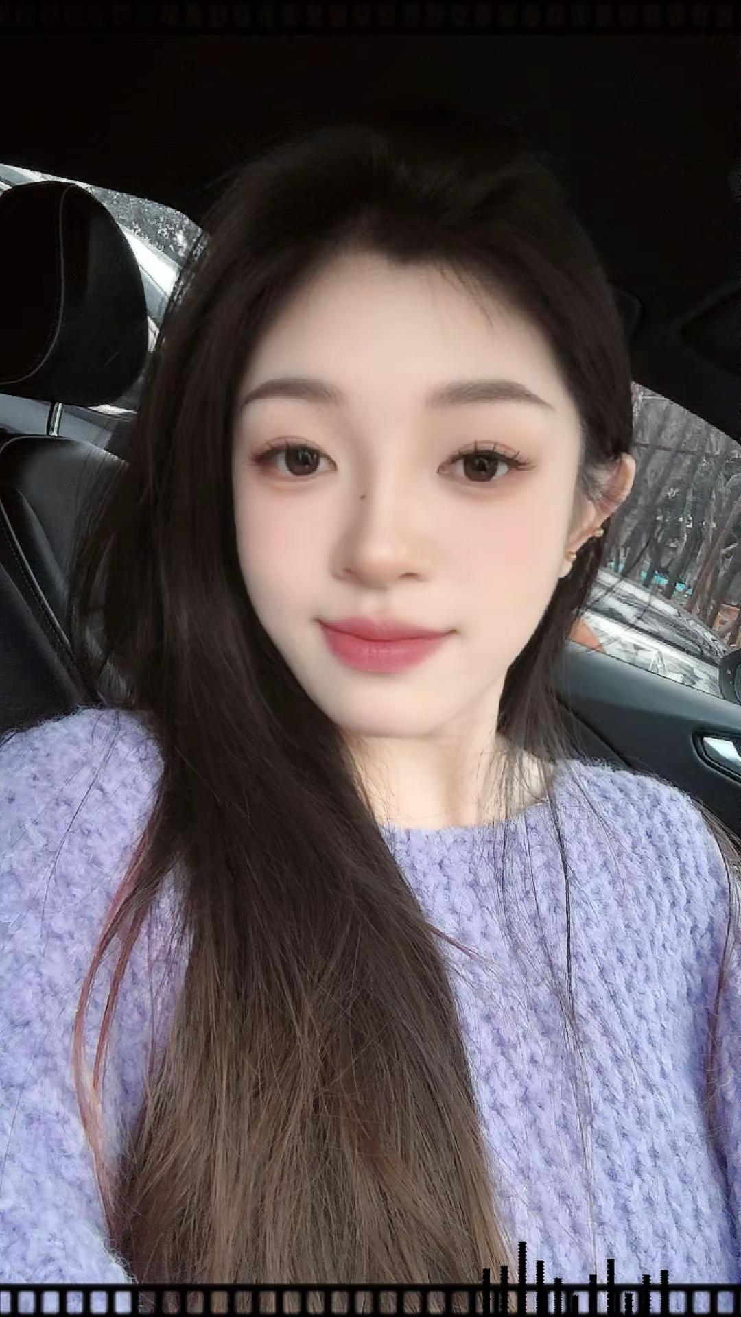 盯着我看的时候  是觉得好骗 还是好看