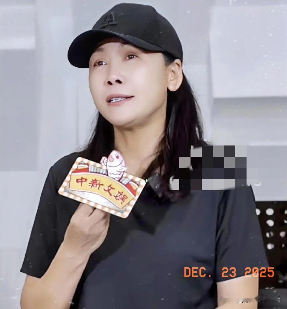 田震霸气回应国籍传闻，爱国情怀获点赞

近年来，田震换国籍的传闻甚嚣尘上，甚至有