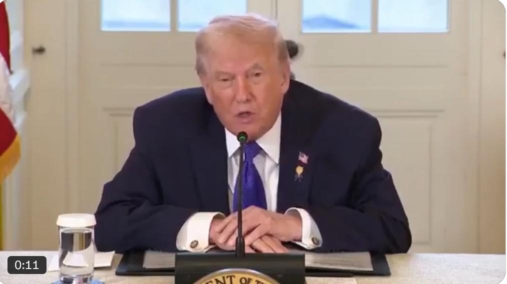 白宫会议上特朗普：“联邦调查局不会和沃尔兹（明尼苏达州州长）分享任何信息……他是