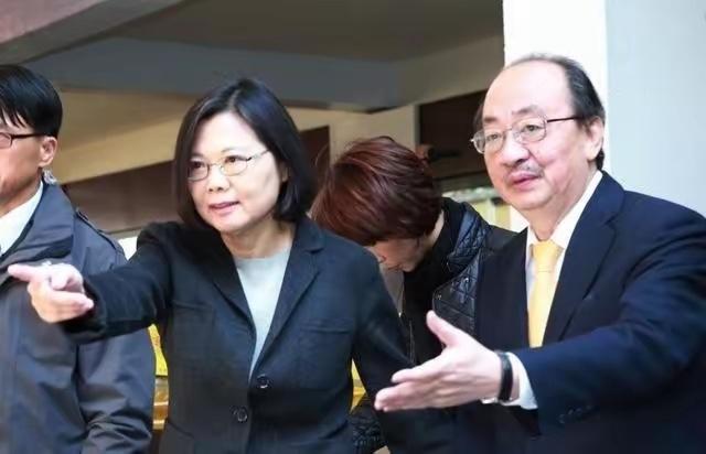 万万没想到，潜伏大陆捞金的台独家族，远远不止一个，台名嘴赵少康曝出还有不少民进党