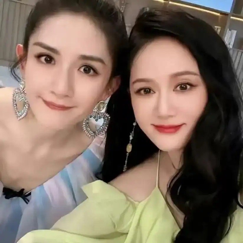 陈乔恩结婚，谢娜包了红包6万多，这2方面看算是很大方了。1杨迪不管给谁随份子钱，