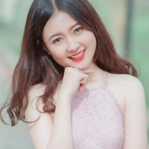 少女心事，轻纱粉裙，浅笑嫣然