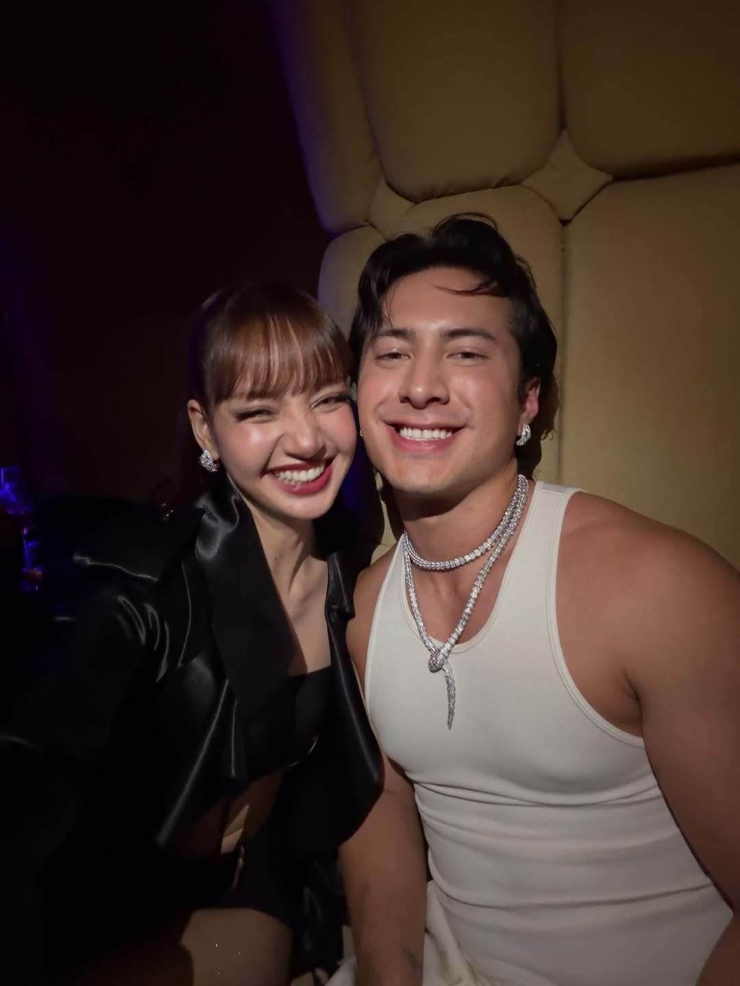 曝Lisa不被允许见爷爷最后一面❤️ Hudson Williams IG更新L