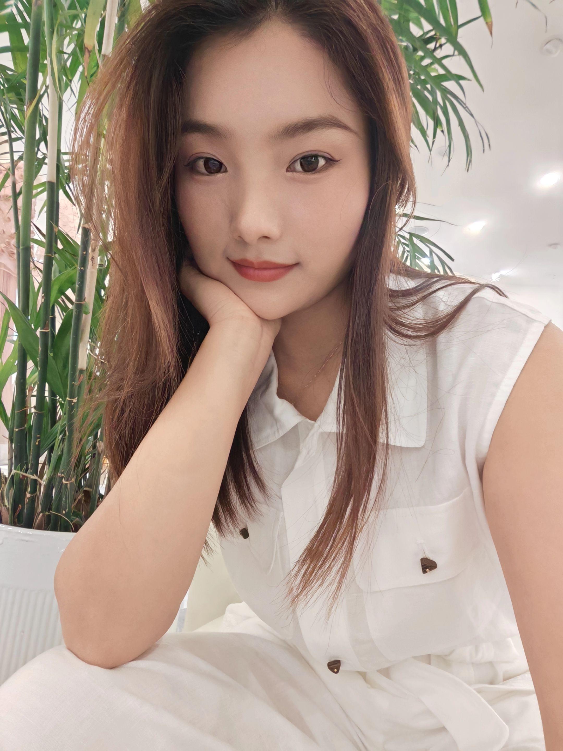 这世上所有关系都是相互的 你拉我看星星 我就会带你晒太阳