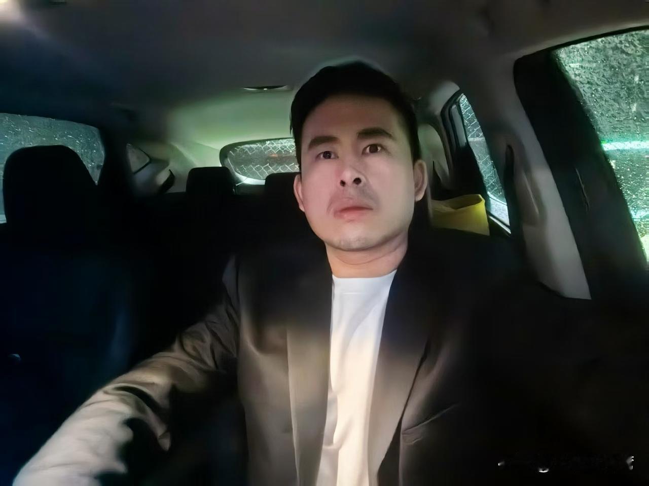 台湾问题的解决，关系中华民族复兴大局。这些年尤其因为美国焦虑感日盛，从特朗普第一