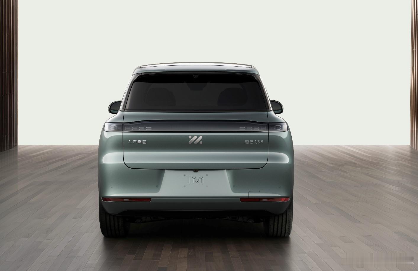 工信部车展：智己LS8！地暖、淋浴……别管是不是“鸡肋”配置，LS9有，所以LS