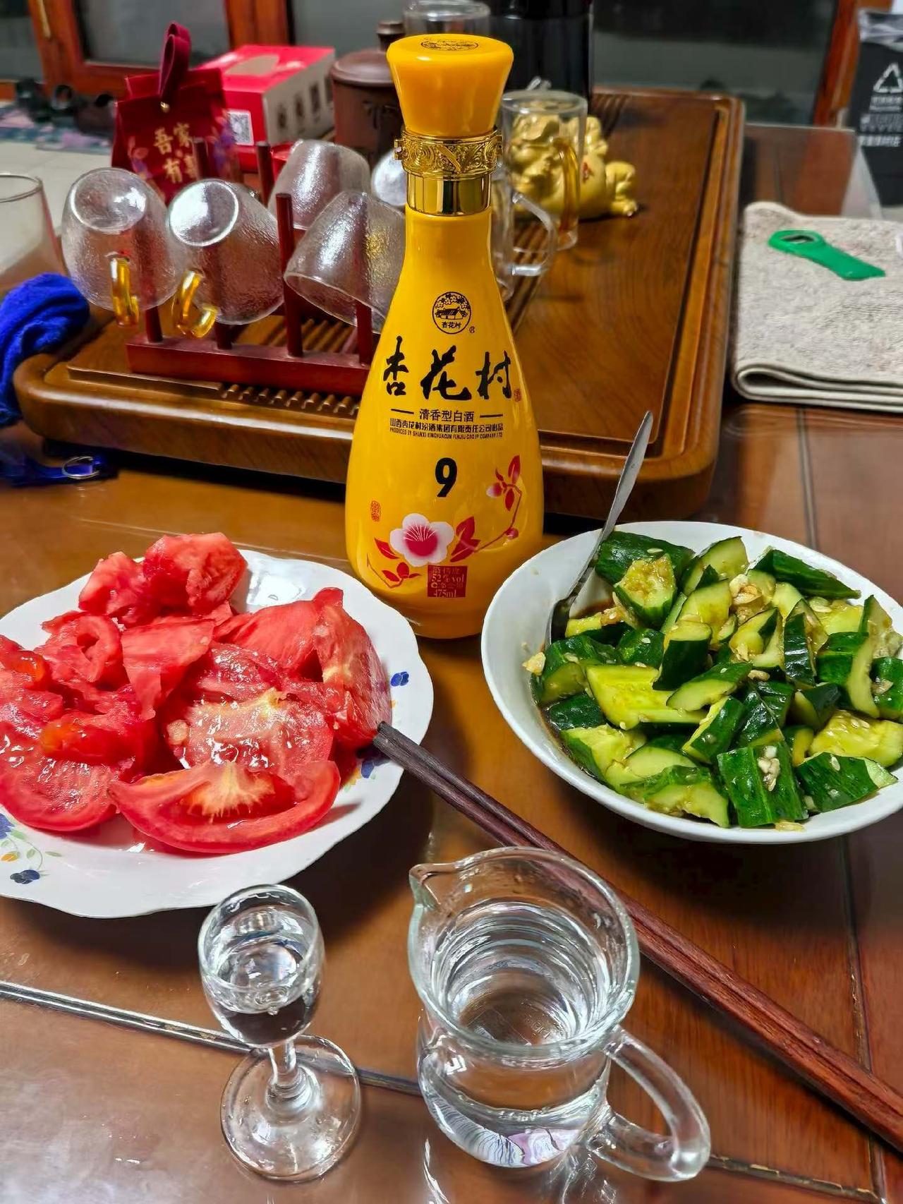 借问酒家何处有？牧童遥指杏花村！[啤酒][啤酒][啤酒]山行赏杏花 杏花村诗词 
