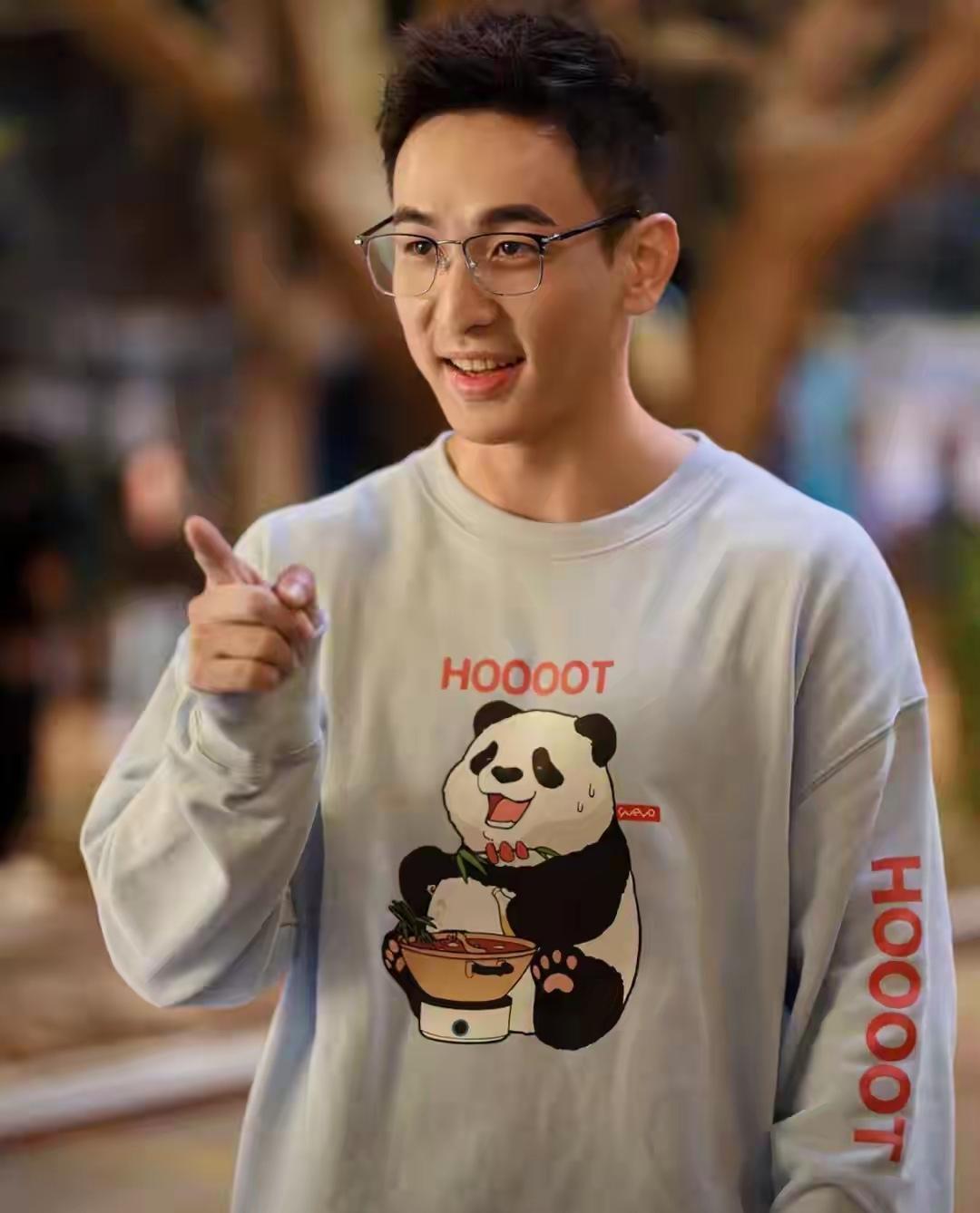 《归队》里高云虎的扮演者任彬，真的是越看越帅呀，不得不承认被迷住了……

果然，