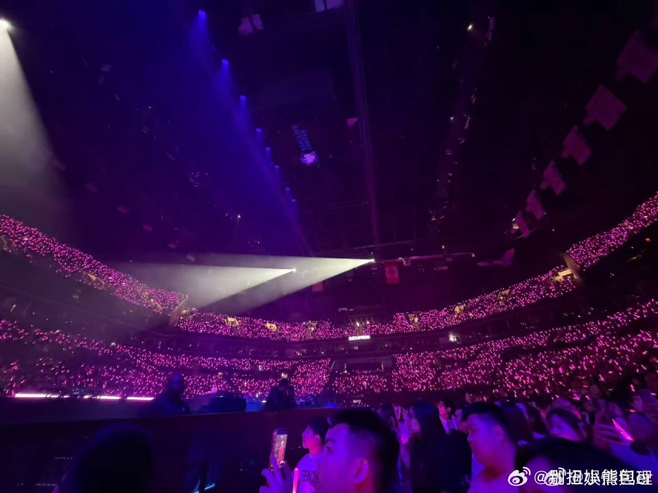 汪苏泷世巡纽约场上座率 汪苏泷纽约演唱会太震撼！满场座无虚席，每一处都有热情歌迷