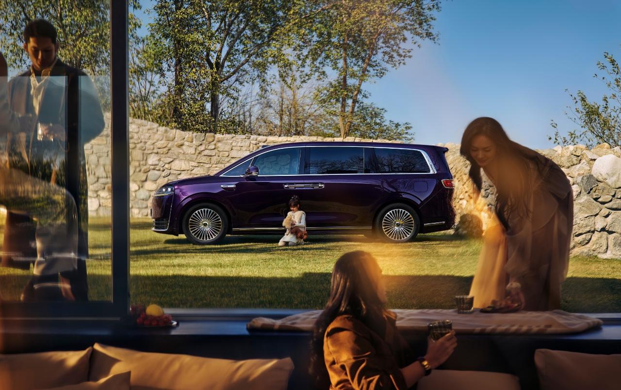 用料扎实！鸿蒙智行发布智界V9白车身结构,五重防护打造安全 “小钢炮”

刚刚，