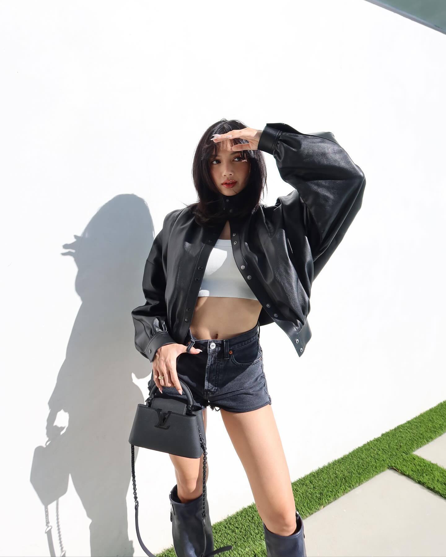 Lisa ins更新☀️ ​​​