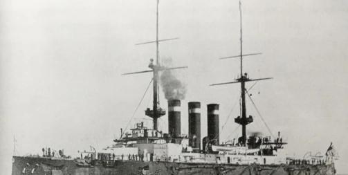 1894年甲午海战，北洋水师打到全军覆没，都没能击沉一艘日本军舰，谁知10年后，