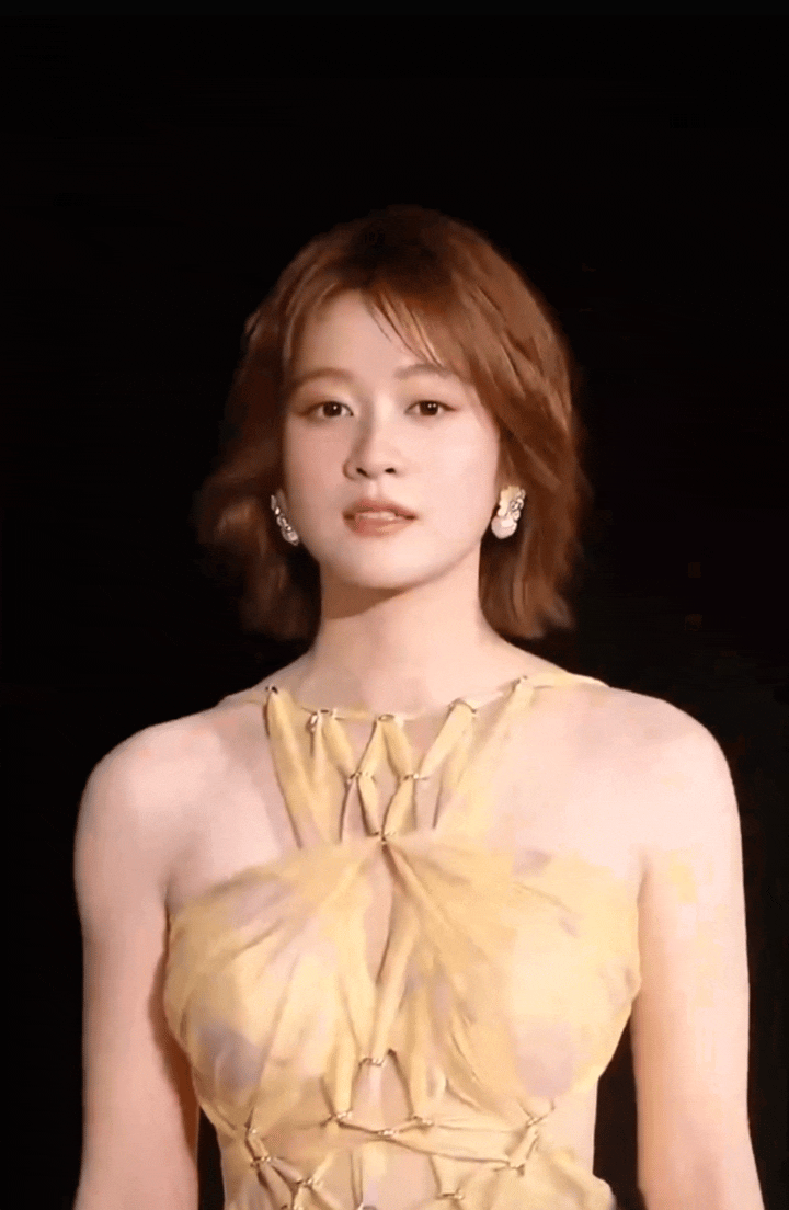 张雪迎越来越成熟了，身上散发着成熟女人的魅力！