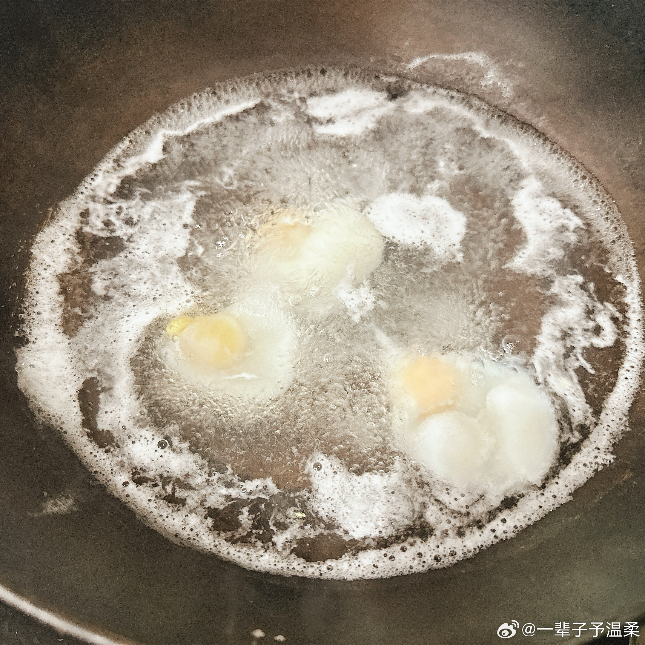 最近严重贫血，坐了站起来都眼前一黑……好好补补吧每天5个鸡蛋，算不算补 
