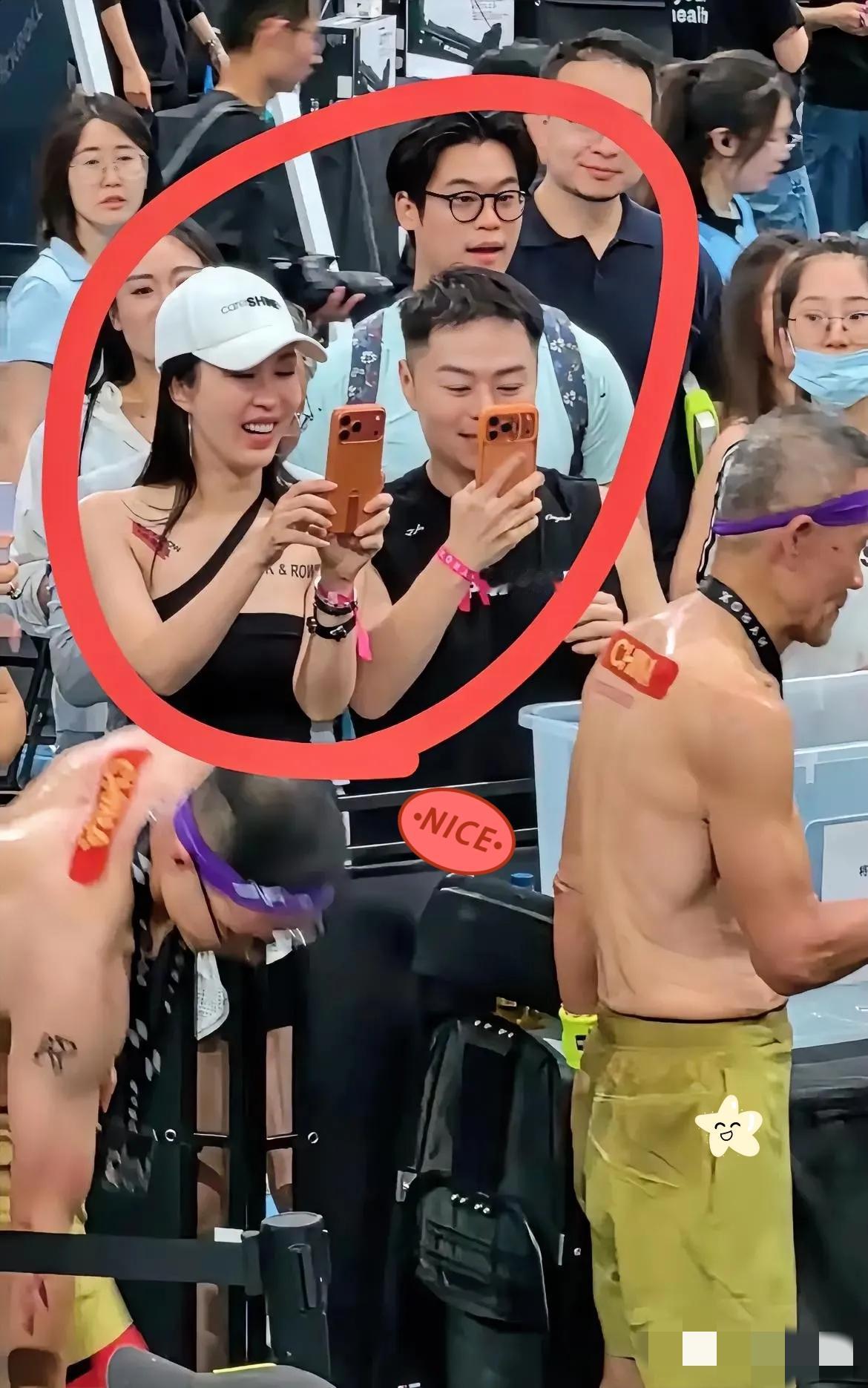 王石啊王石，你可长点心吧！

老婆田朴珺来现场给你加油，这本来是件暖心的事，可有