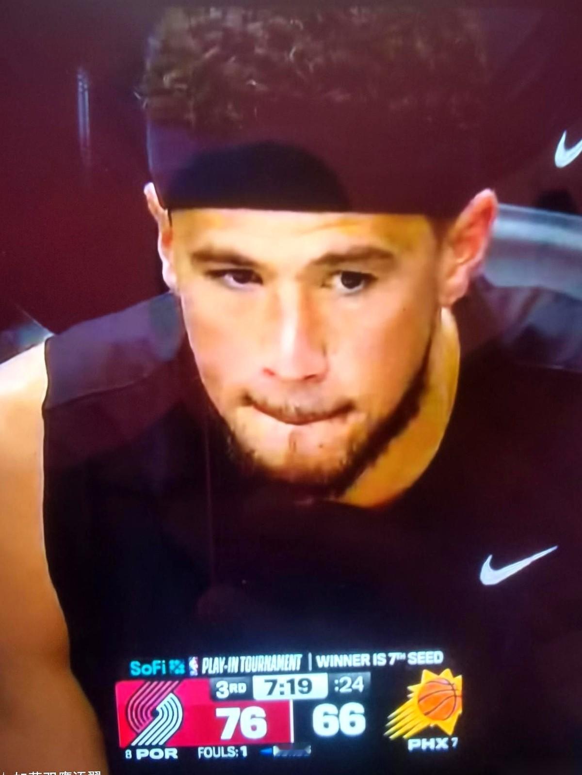 勇士126-121干掉快船，靴子落地。太阳队更衣室里的空气，瞬间就凉了。
他们最