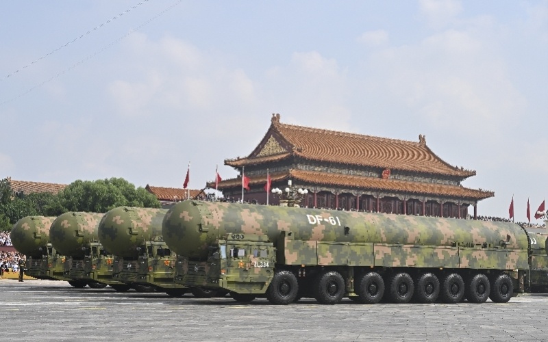 军事专家洪源告诉南都N视频记者，战略导弹尤其是战略弹道导弹，是大国间战略平衡的“