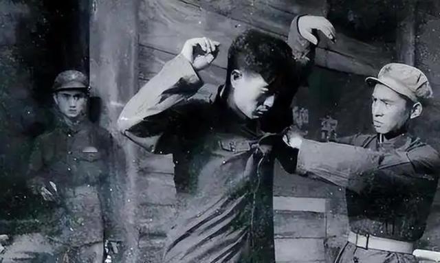 1951年，在华北军区抓到了一名特务，被抓的时候态度十分嚣张，第一句话就是：“我