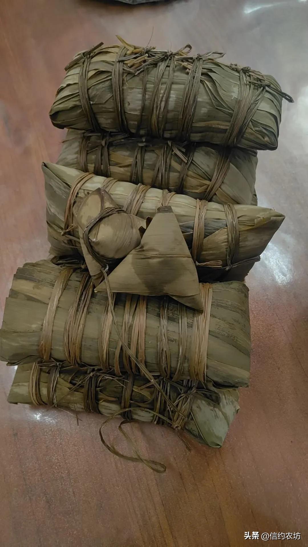 “你都勤劳了一辈子，为什么我们家还是没有存下多少存钱？”

儿子吃饭的时候，问5