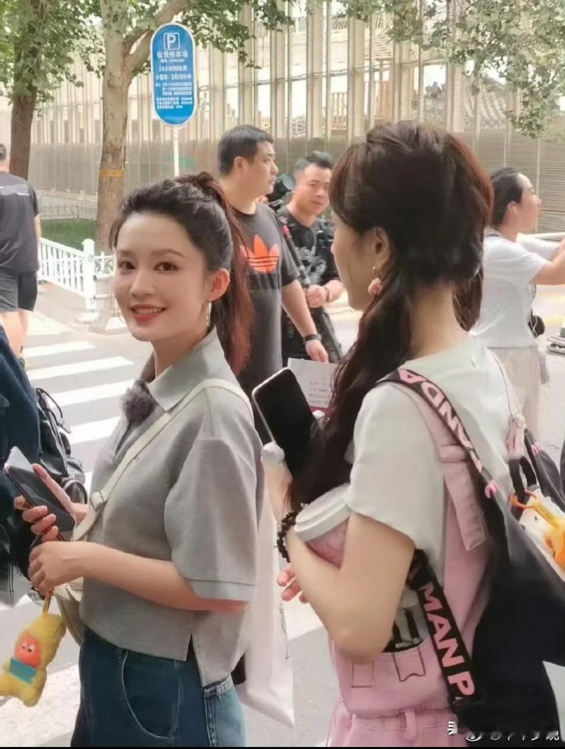 花少7的出发路透终于来啦
多少年才可以等到一个沁沁的综艺
谁懂这一刻激动期待的心