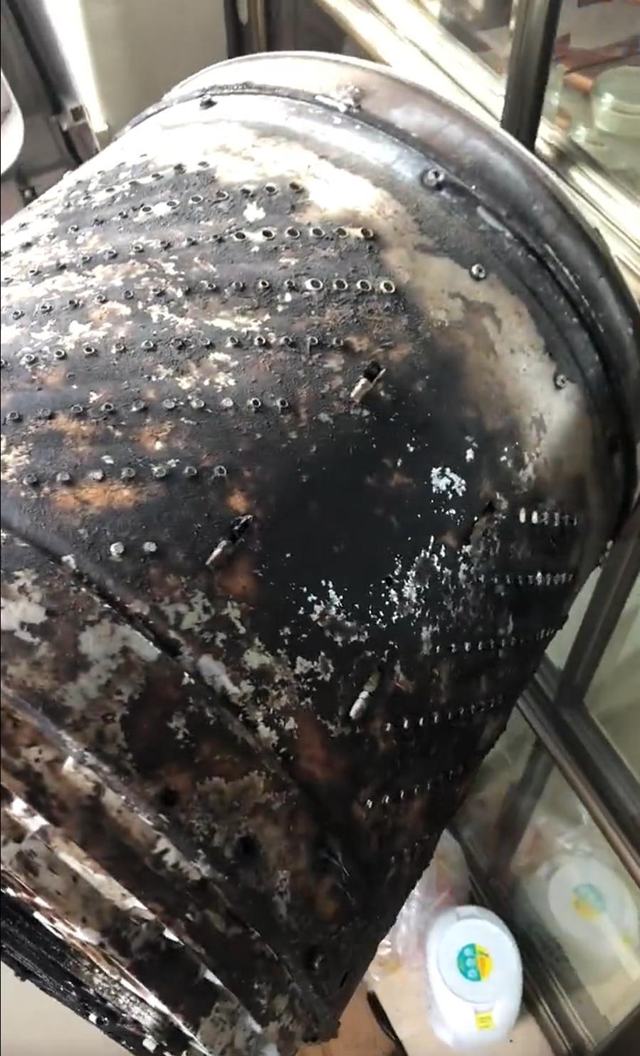 洗衣机最脏的地方是哪里 平时能看到的地方都容易清洁，但洗衣机拆机后就能看到滚筒内