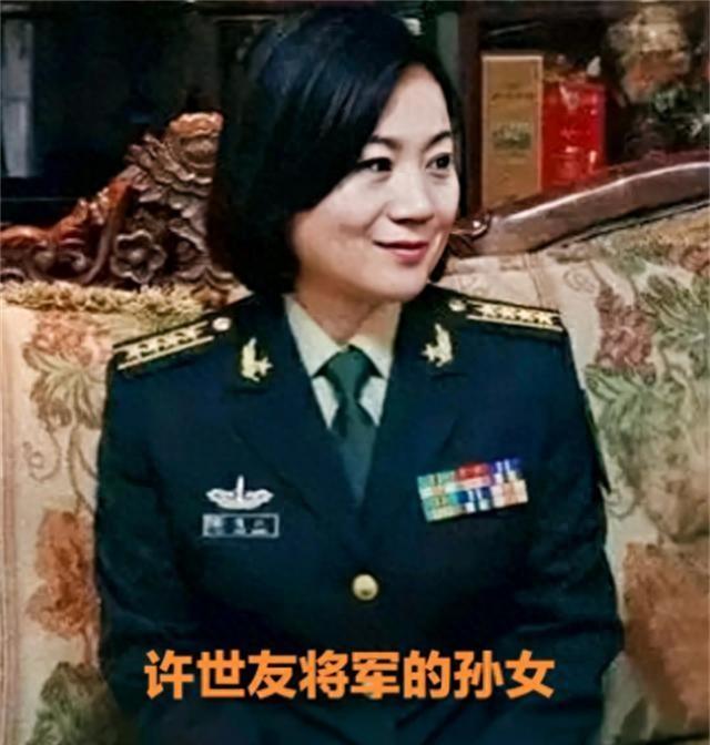 许世友的孙女成为火箭军首位军事女博士，才貌兼备且为人非常低调，她的故事令人敬佩！