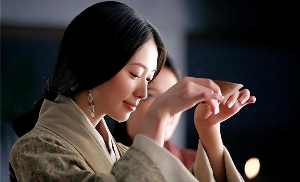 周瑜36岁猝然长逝，绝代佳人小乔的余生归宿成谜！是青灯古佛了此残生，还是另觅良人
