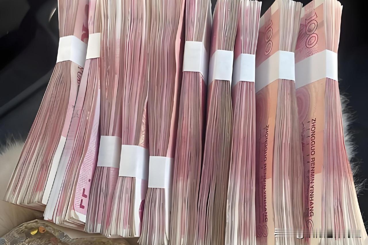 赚钱的意义到底是什么？

我觉得赚钱的意义其实一直都在变。

刚开始可能就是为了