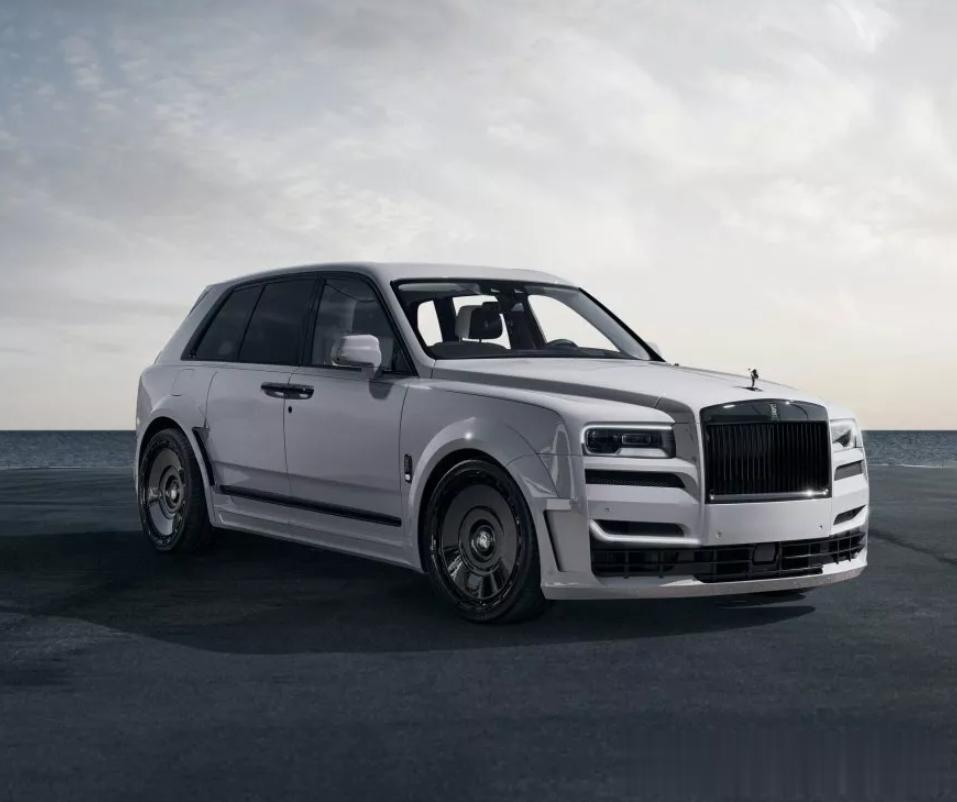 Novitec改装的劳斯莱斯库里南，加装宽体套件+106马力动力提升之后，这台昂