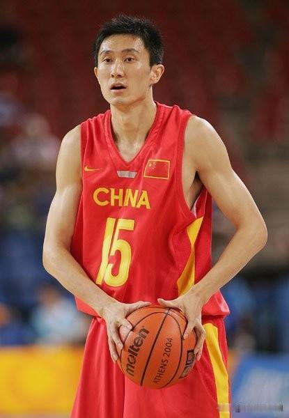 杜锋和宫鲁鸣，谁更适合当下中国女篮主教练
 
女篮77‑88不敌尼日利亚的热身赛
