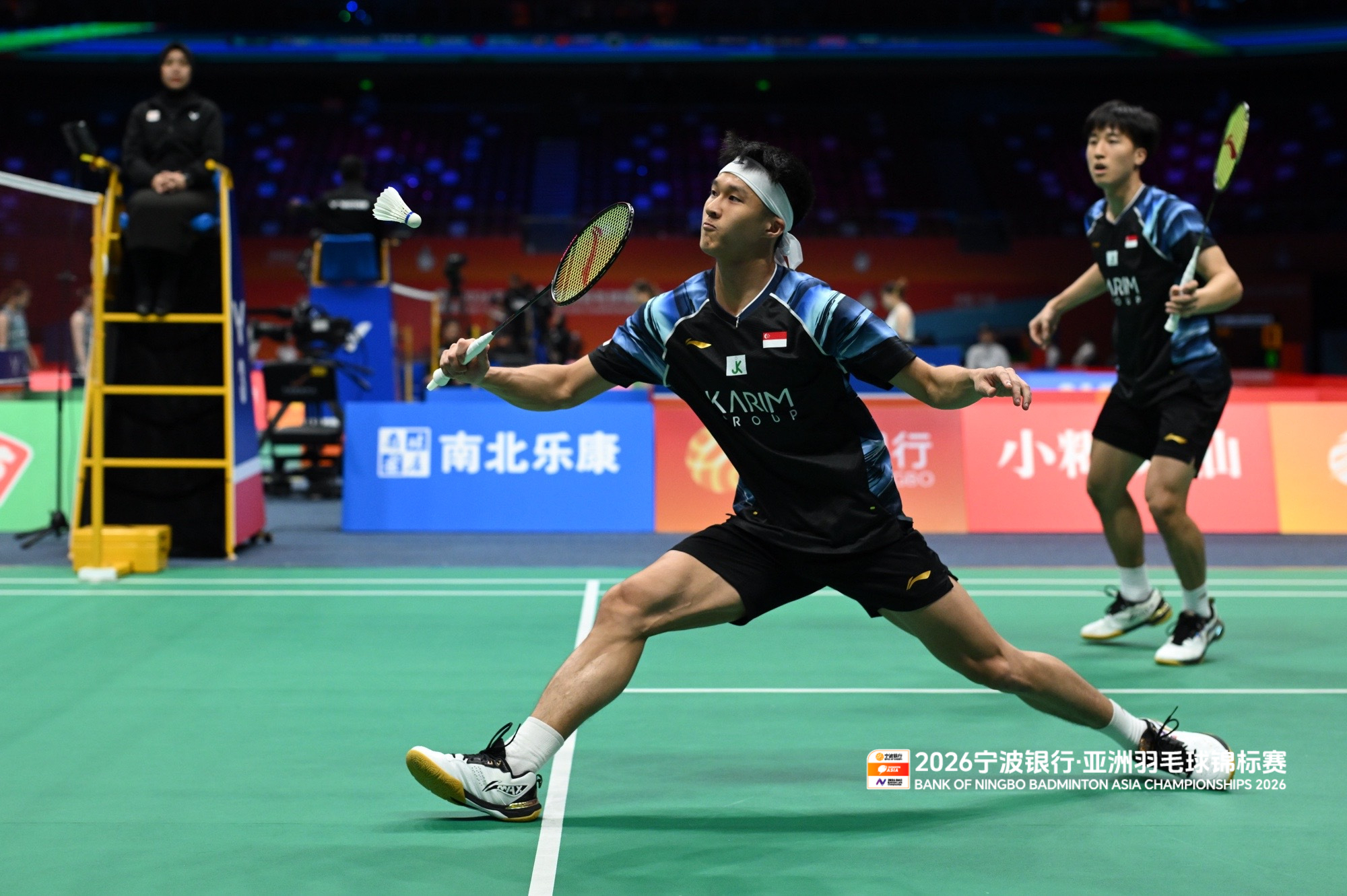 高永杰/窪纯佑🇸🇬 18-21、21-15、21-16 李哲辉/杨博轩下轮：